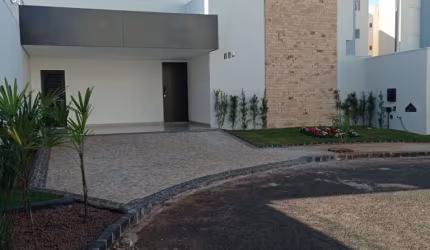 Casa em Condomínio