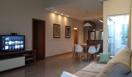 Casa em condomínio fechado com 4 quartos à venda no Jardim Holanda, Uberlândia  por R$ 760.000