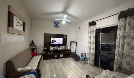 Casa com 3 quartos à venda no Jardim das Palmeiras, Uberlândia  por R$ 350.000