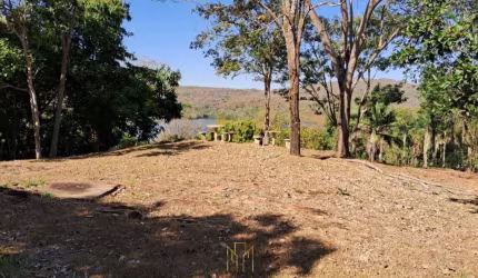 Chácara em Condomínio de Luxo em Uberlândia-MG  3 quartos, 3 banheiros  Área Rural de Uberlândia