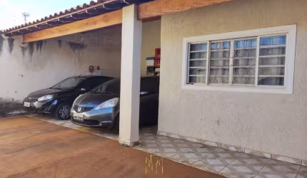 Casa com 3 quartos à venda no Nova Uberlândia, Uberlândia  por R$ 425.000