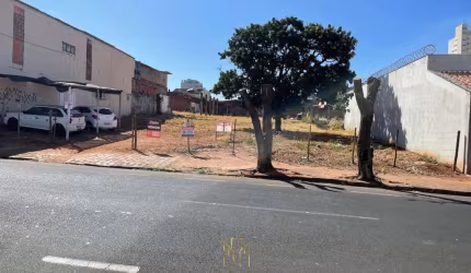 Terreno à venda no Martins, Uberlândia , 1750 m2 por R$ 4.300.000
