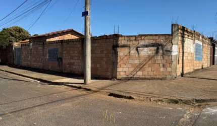 Terreno comercial à venda no Jardim Europa, Uberlândia  por R$ 300.000