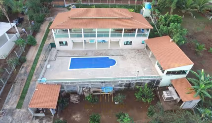 Chácara condomínio Miranda à venda em Uberlândia-MG, 4 quartos, 2 suítes, 500m² de área.