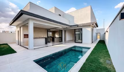 Casa em Condomínio de Luxo na Morada da Colina, Uberlândia-MG: 3 quartos, 1 suíte, 1 sala e 4 vagas de garagem!
