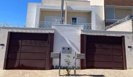 Casa à venda em Uberlândia-MG, bairro Granada: 3 quartos, 1 suíte, 2 salas, 2 banheiros, 2 vagas, 115m²!