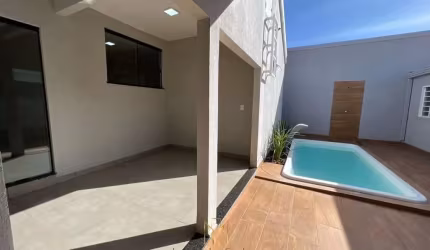 Imperdível oportunidade: Casa à venda em Uberlândia-MG, bairro Planalto, 3 quartos, 1 suíte, 2 salas, 2 banheiros, 2 vagas de garagem, 200m².