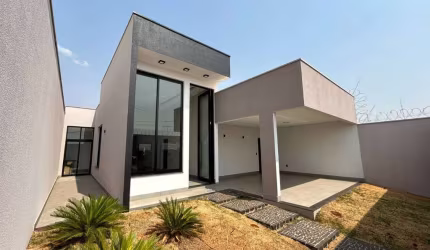 Casa à venda em Uberlândia-MG, no bairro Grand Ville, com 3 quartos, 3 suítes e 162 m² de área!