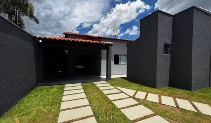 Espetacular Casa à Venda em Uberlândia-MG, Jardim Europa  3 Quartos, 1 Suíte, 3 Banheiros, 4 Vagas, 180m²