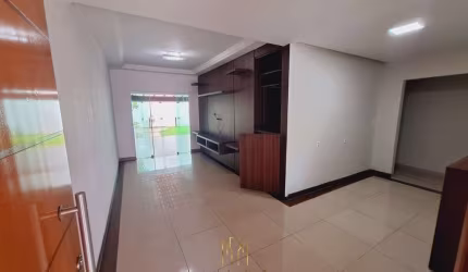 Casa de alto padrão em condomínio no Jardim Holanda, Uberlândia-MG: 3 quartos, 1 suíte, 1 sala, 1 banheiro, 4 vagas, 120m².