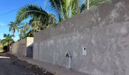 Chácara  para Locação em Uberlândia-MG, Bairro Chácaras Parque Maravilha: 4 Quartos, 2 Suítes, 1 Sala, 3 Banheiros, 400m².