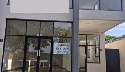 Prédio comercial com 412m2 . 4 banheiros, elevador, 3 copas, quintal e 4 vagas de estacionamento.