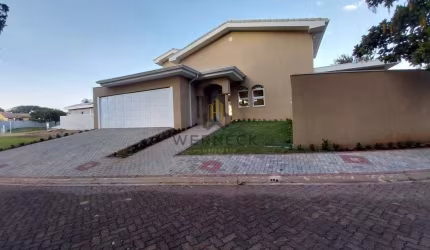 Linda Casa Sobrado no Condomínio Santa Monica 1