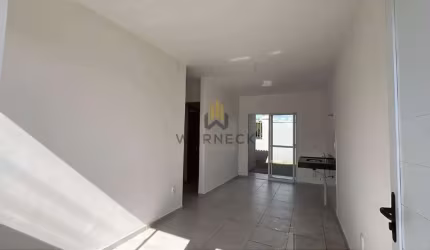 CASA EM CONDOMINIO