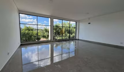 Salão comercial com 206m²