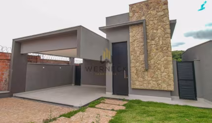 Casa nova em condomínio com 3 suítes