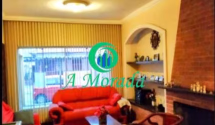 Casa Térrea Antiga com 04 dormitórios