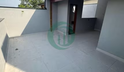 Sobrado novo com cobertura no Jardim Cristiane