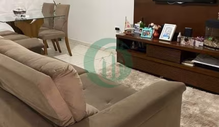 Ótimo sobrado na Vila Liviero!