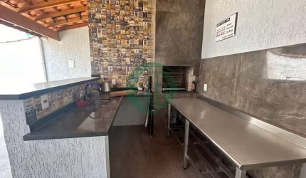 Casa ampla com salão e quintal!