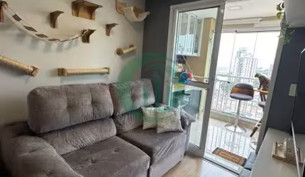 Apartamento com moveis planejados na Vila Floresta!