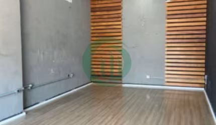 Ótimo SALÃO para fins comerciais na Vila Gilda, Santo André!