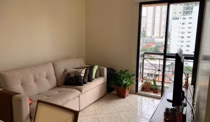 Lindo apartamento com dormitorio com sacada