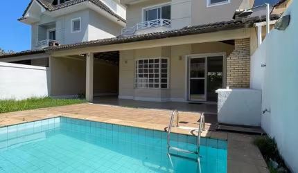 Casa duplex pronta para morar no Recreio dos Bandeirantes