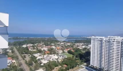 Cobertura dúplex a venda Barra Bali com Vista Mar