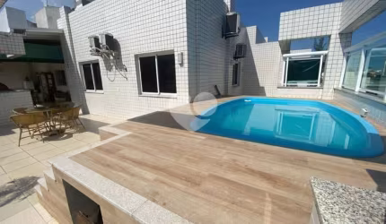 Cobertura Linear prédio baixo próxima a Praia com Lazer e segurança 24 horas.