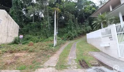 Terreno 3.827m² à Venda no Garcia!