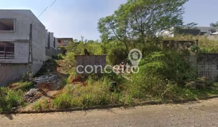 Terreno com 467,59m² com frente 17m na Escola Agrícola!