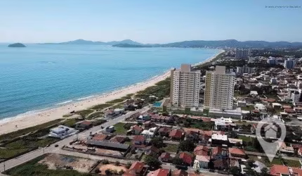 Apartamento com 3 Suítes e 4 Vagas em Balneário Piçarras!