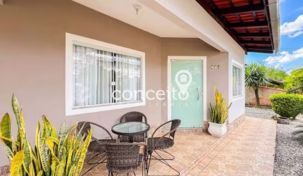 Casa Plana 3 Dormitórios na Velha Central!