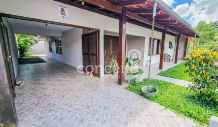 Casa Térrea com 4 Dormitórios no Garcia!