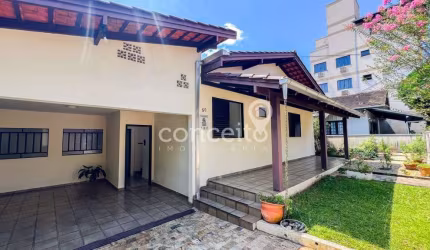 Casa com 3 Dormitórios no Garcia!