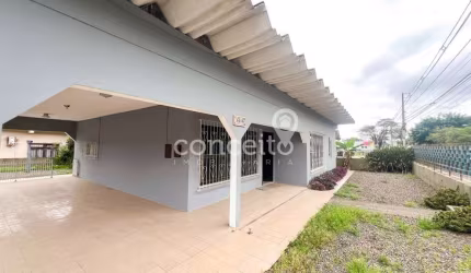 Casa com 3 Dormitórios e 4 Vagas na Velha!