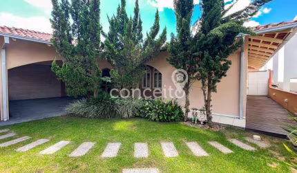 Casa Plana com 3 Dormitórios e 3 Vagas na Escola Agrícola!