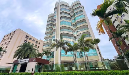 Apartamento com 3 Dormitórios e 3 Vagas na Ponta Aguda!