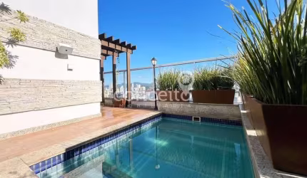 Cobertura Duplex com 4 Suítes e 3 Vagas no Centro!