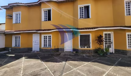 COD 832-VENDA CASA DUPLEX em Condomínio JARDIM FLAMBOYANT Cabo Frio, RJ.