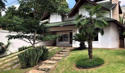Casa Contemporânea com SPA e Área Gourmet à Venda no Condomínio Nova Paulista, Jandira-SP