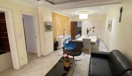 APARTAMENTO NA QUADRA DA PRAIA DE APARECIDA, 133M², TRÊS QUARTOS, TRÊS BANHEIROS, 1 VAGA DE GARAGEM PRIVATIVA