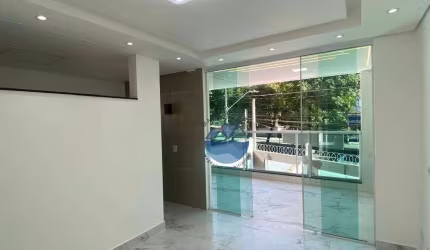 VENDO BELÍSSIMA CASA SOBREPOSTA ALTA COM FINO ACABAMENTO - APARECIDA- 150M²- 3 SUÍTES, ÁREA GOURMET COM CHURRASQUEIRA - DUAS VAGAS DE GARAGEM