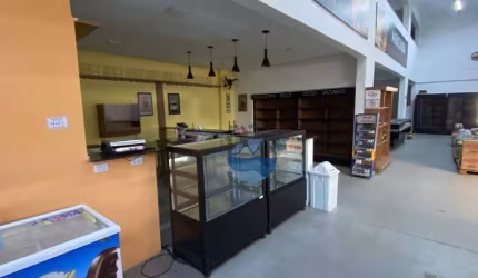 SALÃO PARA LOCAÇÃO DE 650m² - AV. SIQUEIRA CAMPOS – EXCELENTE PONTO COMERCIAL