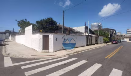 Casa com 2 dormitórios à venda, 141 m² por R$ 750.000,00 - Estuário - Santos/SP