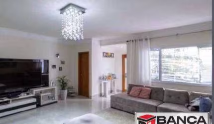 Sobrado a Venda, ideal para quem busca conforto e qualidade de vida!!
