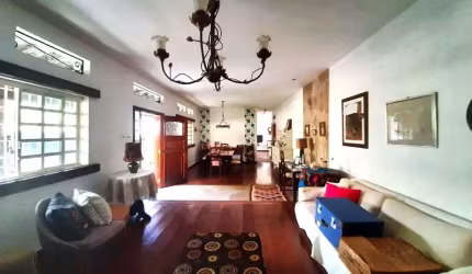 Casa com 4 dormitórios à venda, 323 m² por R$ 1.300.000,00 - Parque dos Lima - Franca/SP
