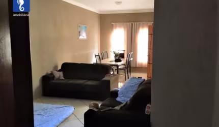 Casa com 3 dormitórios à venda, 190 m² por R$ 375.000,00 - Jardim Sabino - Brodowski/SP