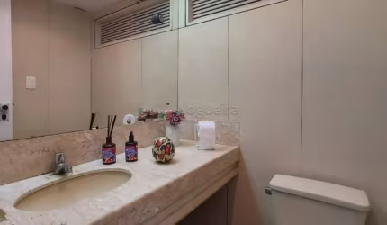 Excelente apartamento duplex localizado em Casa Forte, com 502m² de área útil.